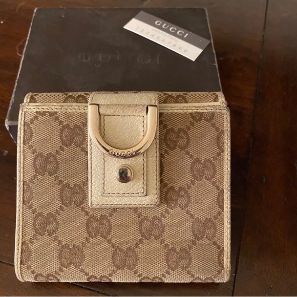 Gucci Wallet - Picture 2 of 4